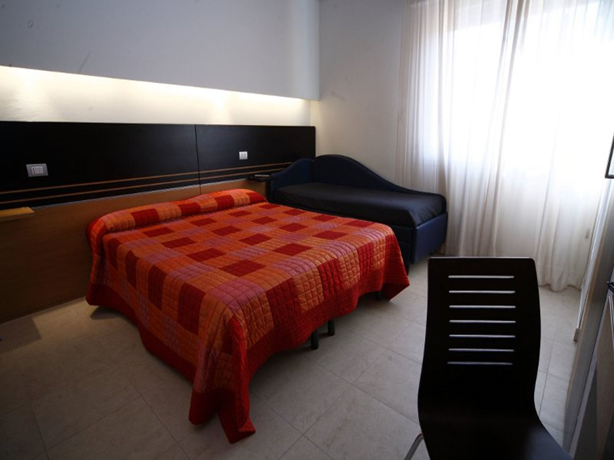 Hotel Villa Lalla Римини Стая снимка