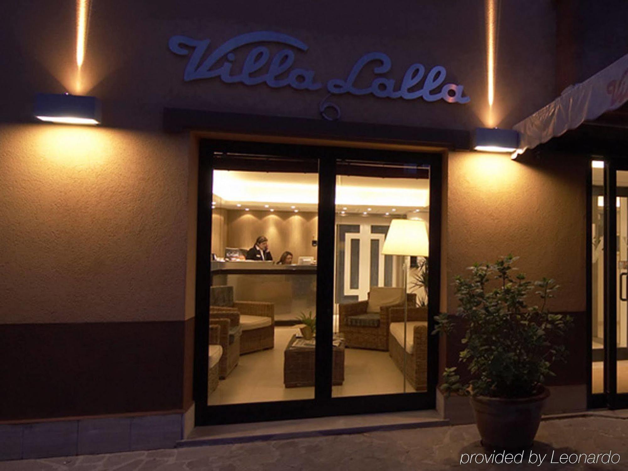 Hotel Villa Lalla Римини Екстериор снимка